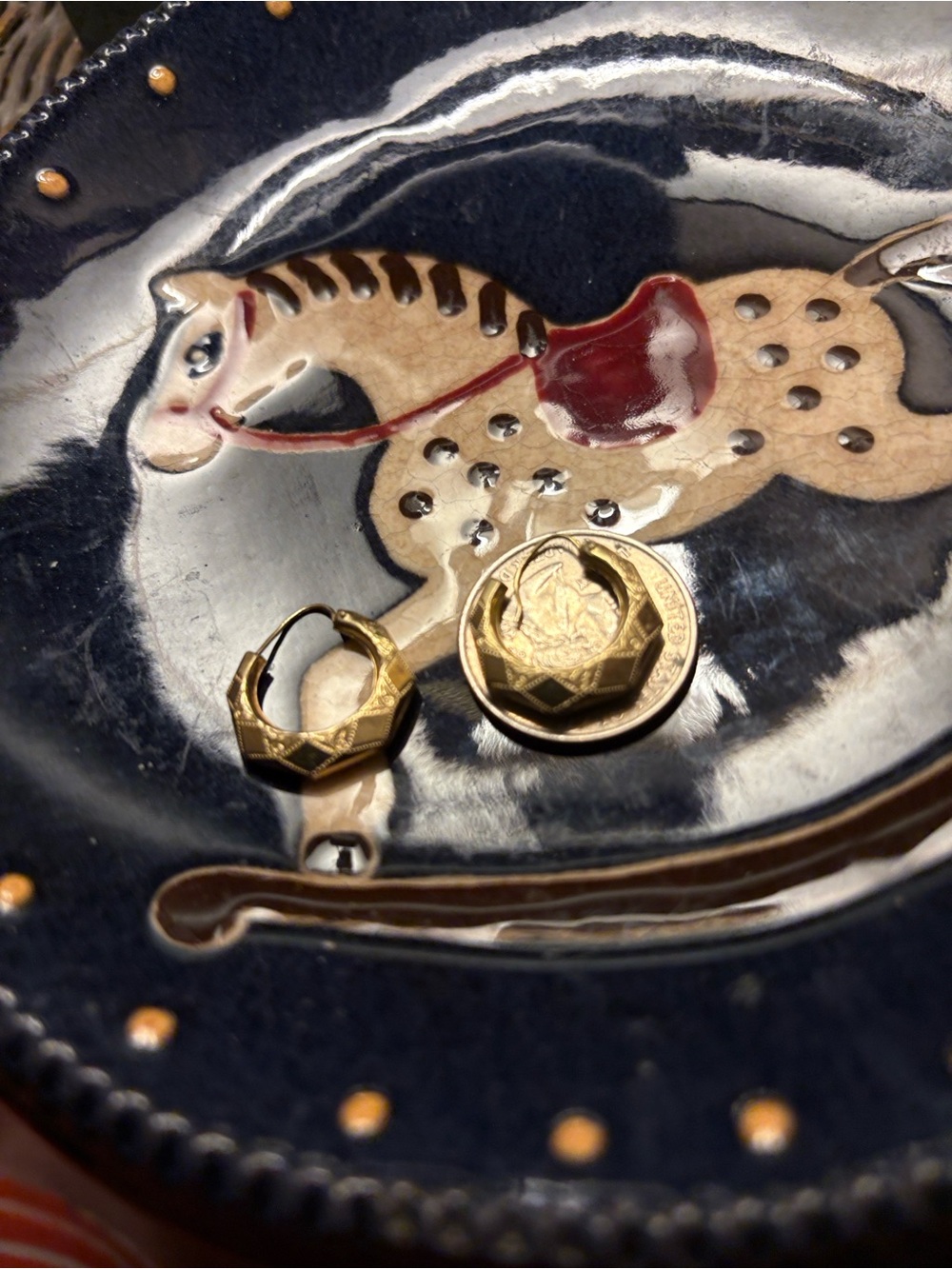 14k gold Vintage Hoop Earrings - Picture 4 of 4